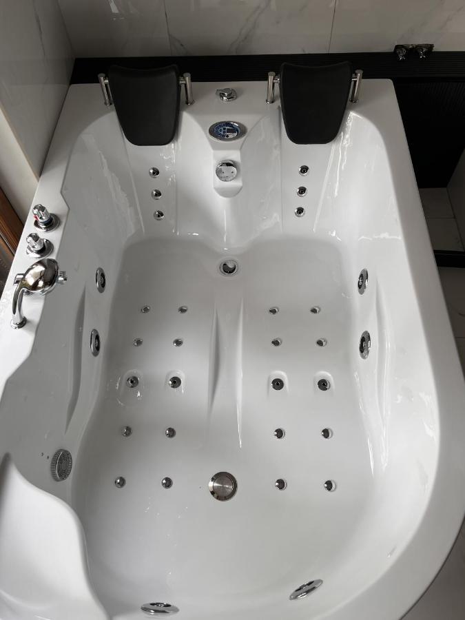 Jacuzzi Rakowicka Top Apartments Krakow Dış mekan fotoğraf